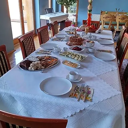 Gospodarstwo Agroturystyczne-pensjonat Sad 住宿加早餐酒店 3*