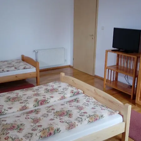 B&B Gospodarstwo Agroturystyczne-pensjonat Sad