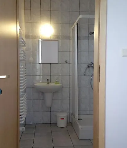 Bed & Breakfast Gospodarstwo Agroturystyczne-pensjonat Sad 3*