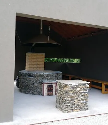 Bed & Breakfast Gospodarstwo Agroturystyczne-pensjonat Sad Podgorzyn