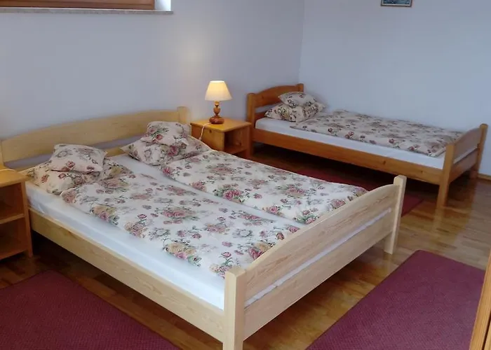Bed & Breakfast Gospodarstwo Agroturystyczne-pensjonat Sad Podgorzyn